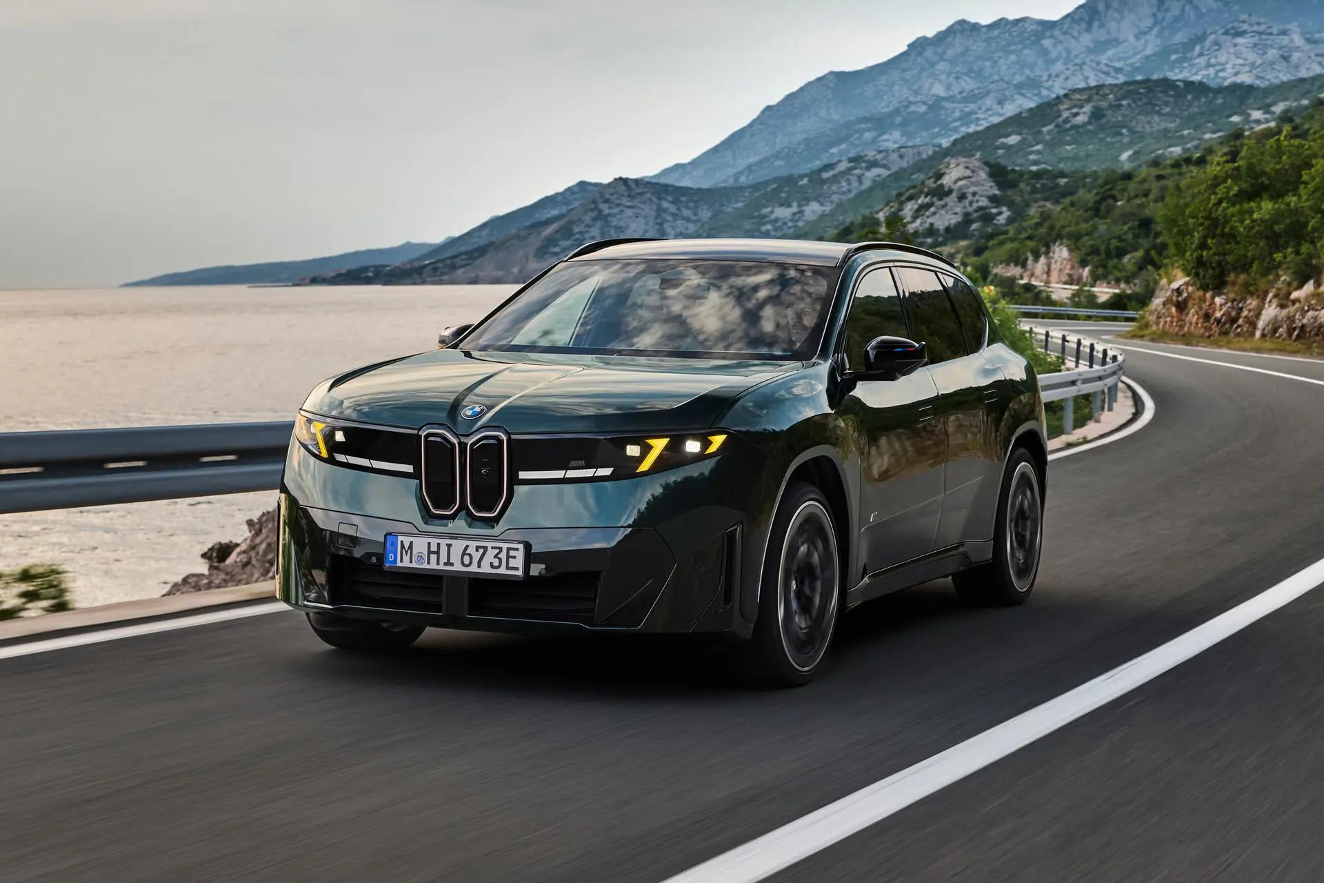 خودرو BMW iX3 M60 رونمایی شد؛ شاسی‌بلند سرکش آلمانی